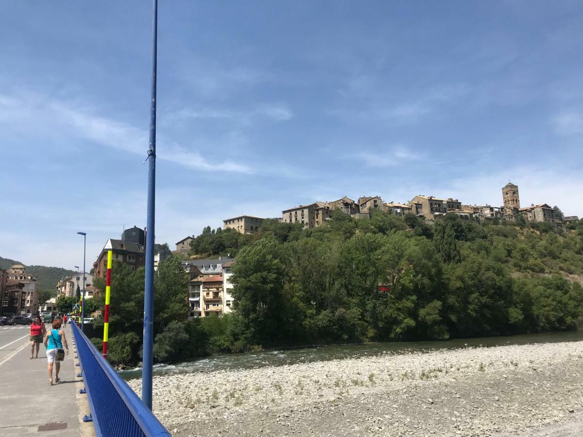 Apartamento Cinca Pirineo En Aínsa المظهر الخارجي الصورة